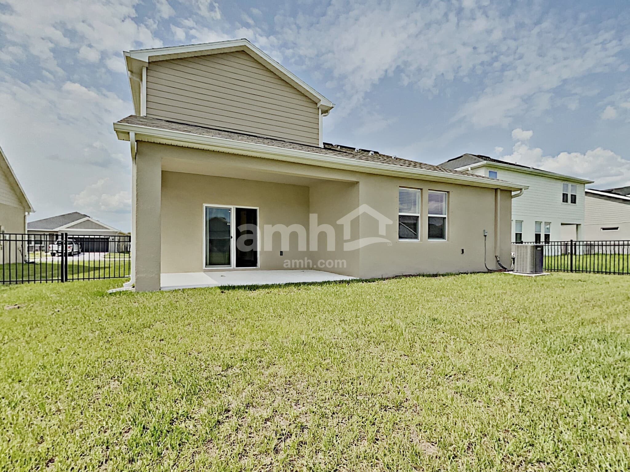 Building Photo - 322 Pine Terrace Dr