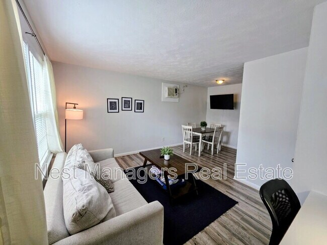 Building Photo - 812 Pilot