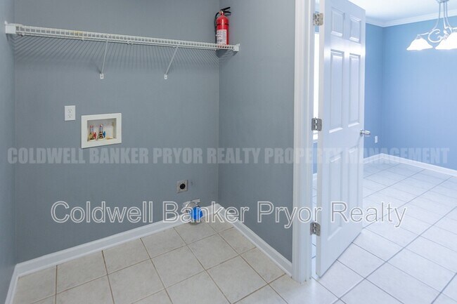 Building Photo - 8147 Karr St