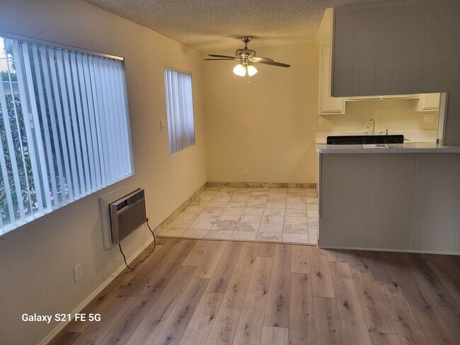 Building Photo - 4201 Green Ave