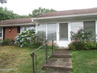 Building Photo - 496A Thornbury Ct