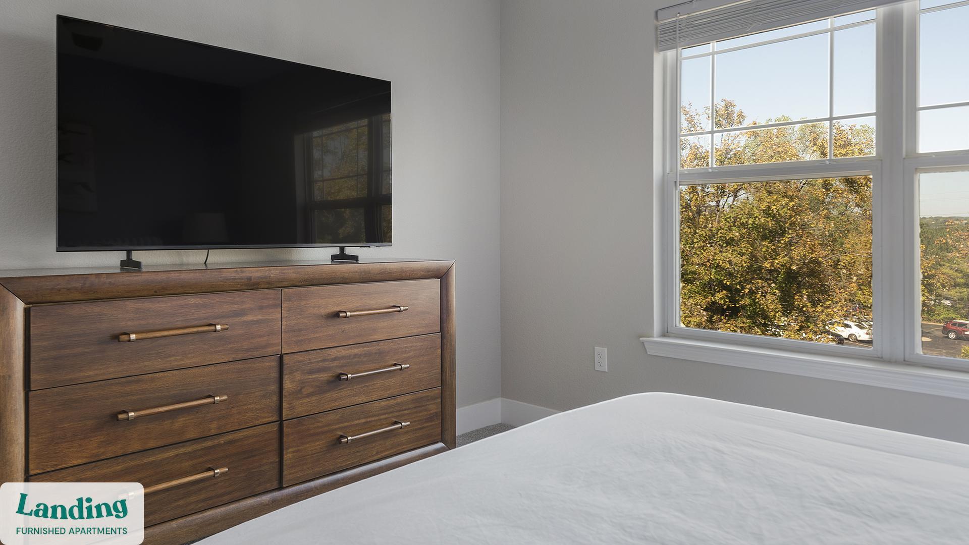 Building Photo - 400 Legends Terrace Dr