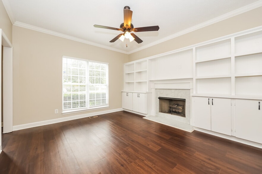 Building Photo - 1114 Poplar Hollow Dr