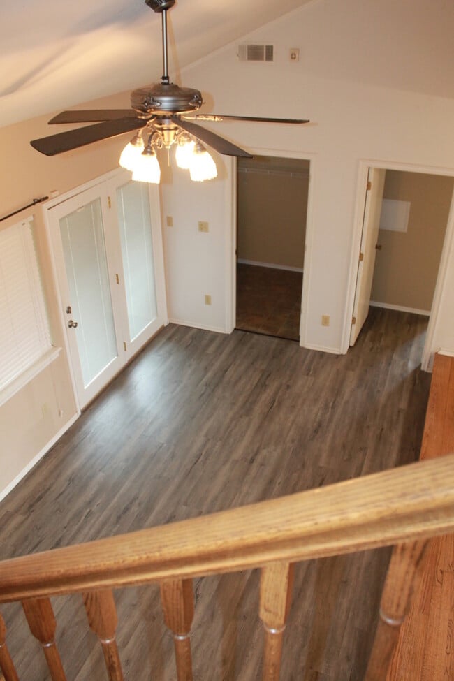 Building Photo - 1+ Acre - Choctaw-Nicoma Park Cutie!