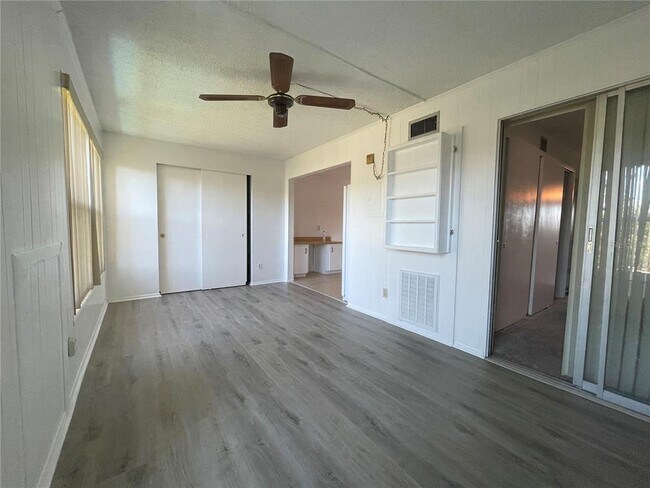 Building Photo - 2359 Finlandia Ln