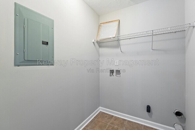 Building Photo - 109 Kousa Ln