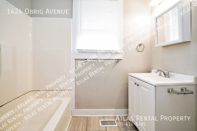 Building Photo - 1424 Obrig Ave