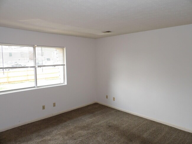 Building Photo - 1325 Powhatan Trail