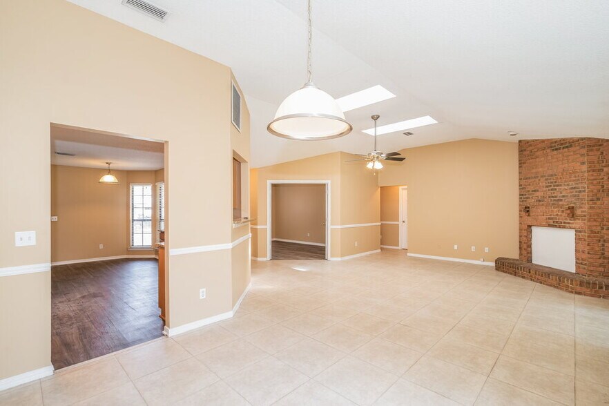 Building Photo - 8536 Iron Mill Ct