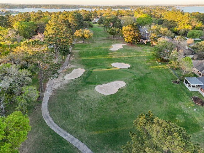 Building Photo - 199 Springs Edge Dr