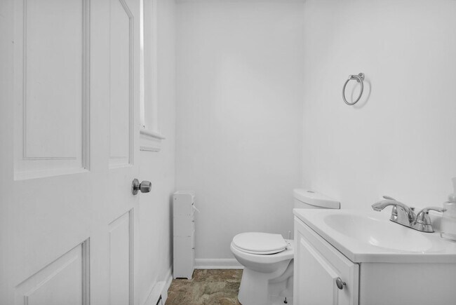 Building Photo - Spacious 3BR Allentown Gem – Comfort & Con...