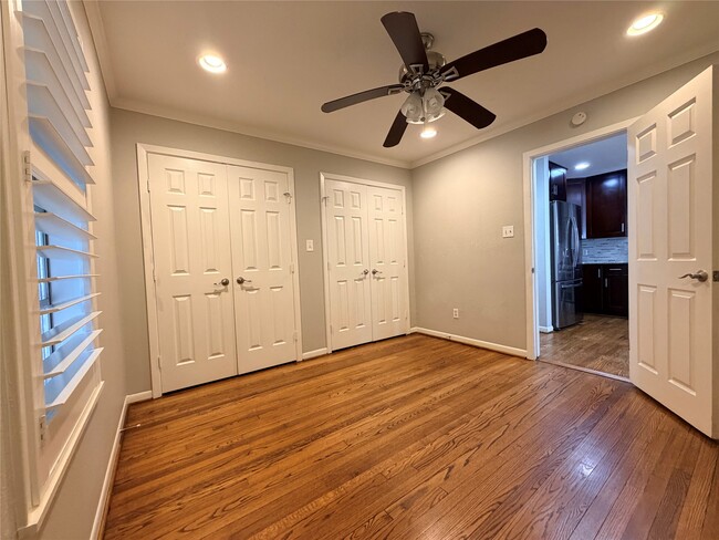 Building Photo - 1631 Chantilly Ln