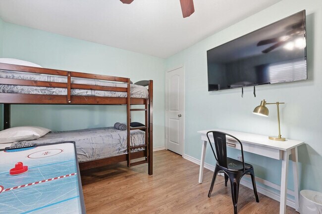 Building Photo - 3533 Arbuckle Dr