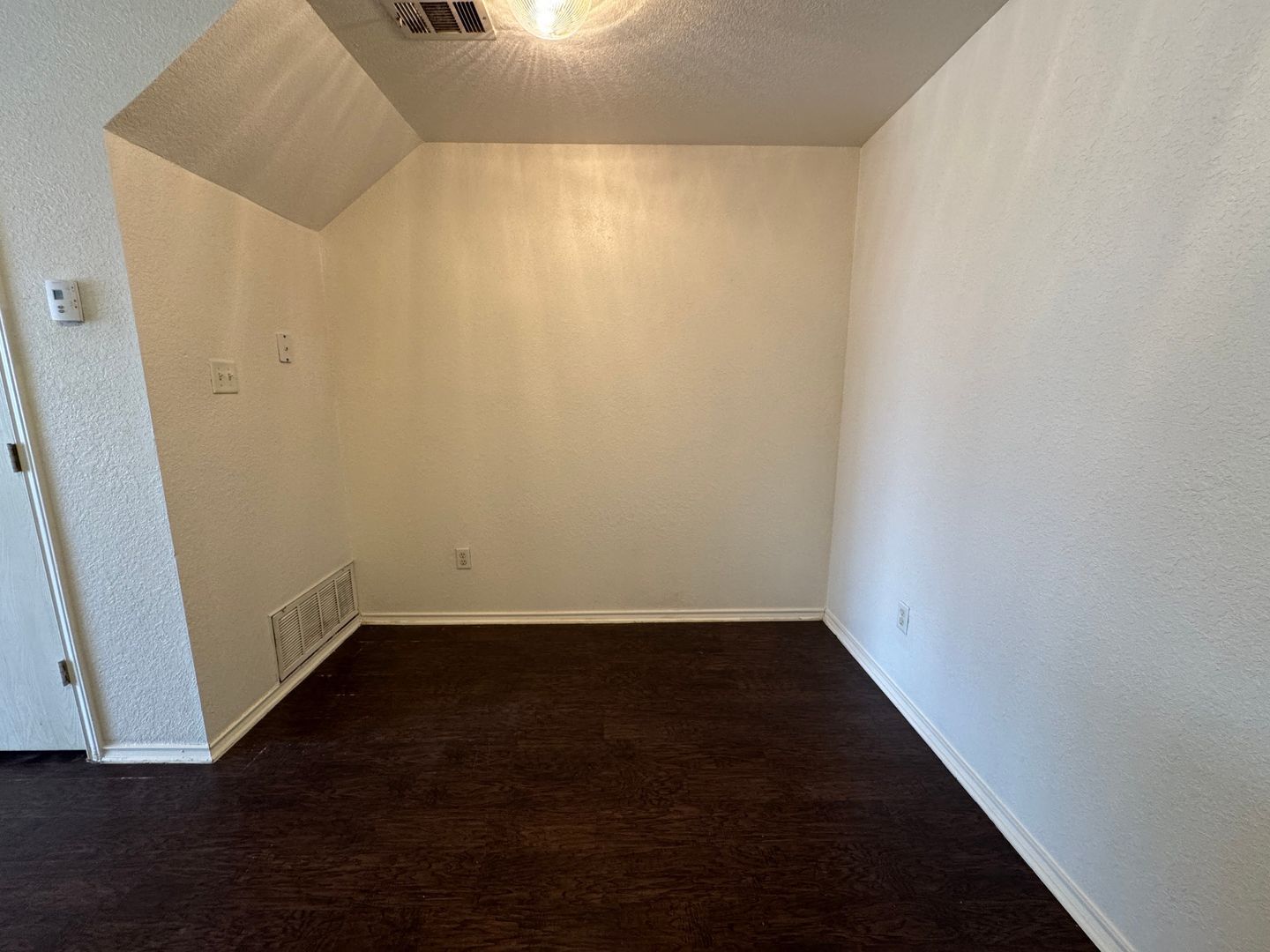 Building Photo - 4207 Deek Dr