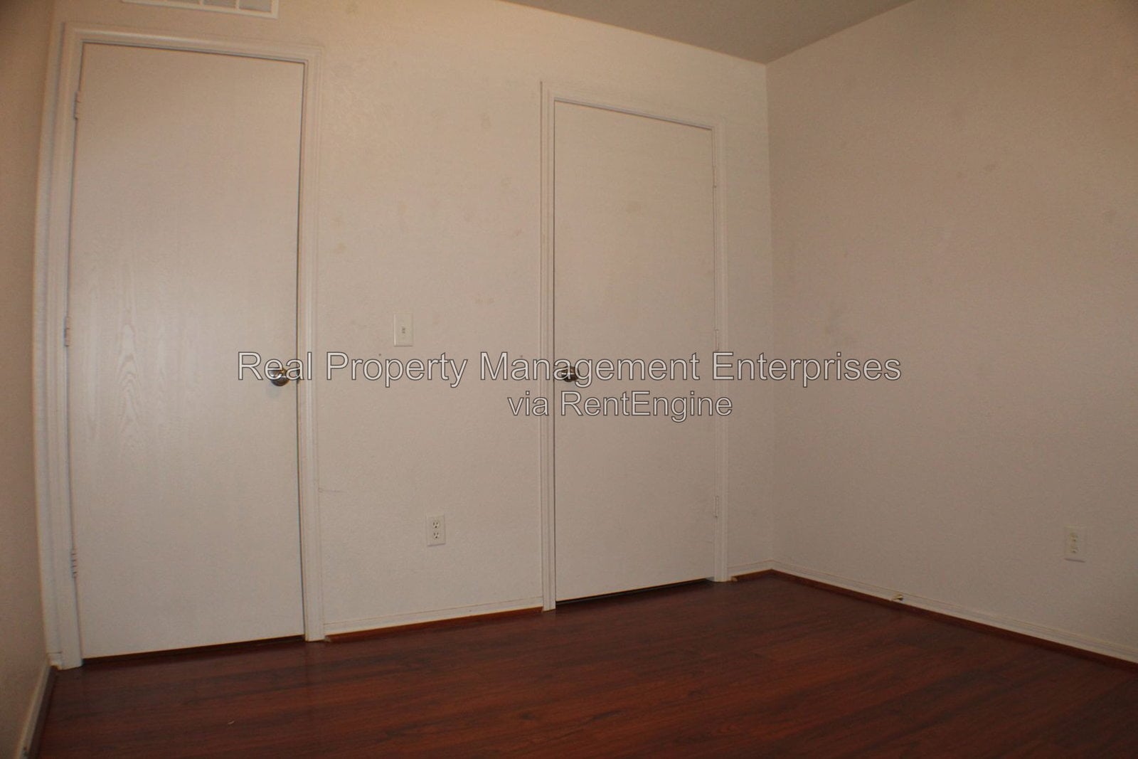 Building Photo - 5520 Del Creek Rd