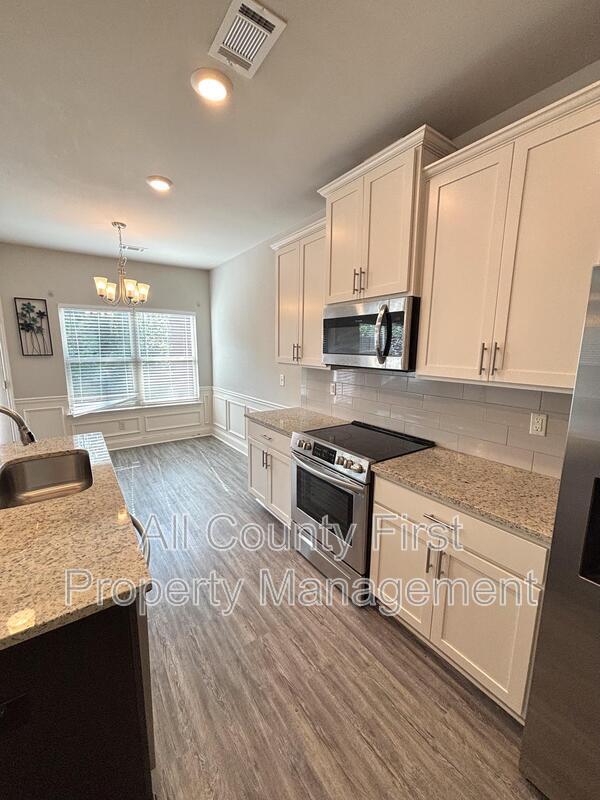 Building Photo - 1380 Sugar Glen Ct