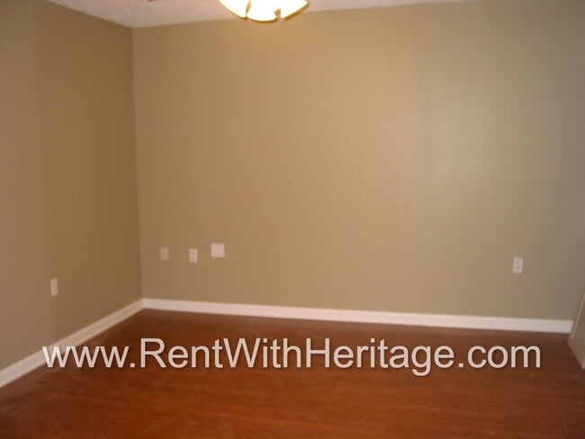 Building Photo - WOW!!!...GORGEOUS 4Bd / 3 Ba HOME/ UPGRADE...