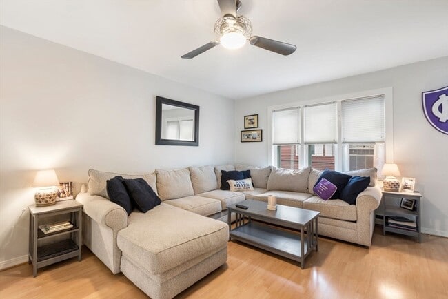 Building Photo - 63 Bolton St