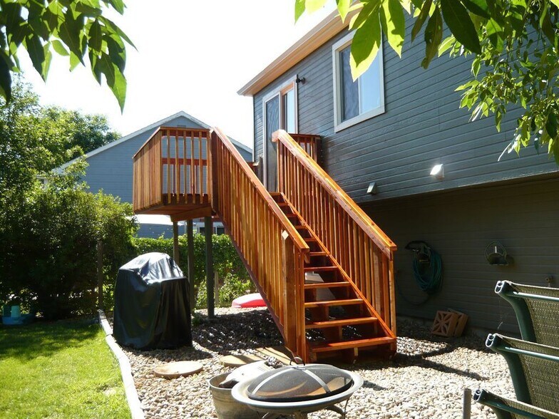 Building Photo - 523 W Hackberry St