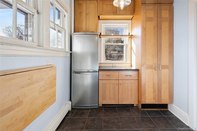 Building Photo - 53 Allen St