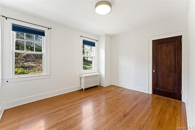 Building Photo - 92 Pocantico St