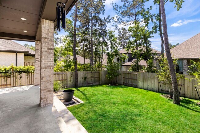 Building Photo - 415 N Hillary Step Pl