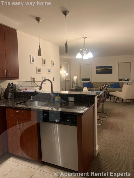 Building Photo - 157 Auburn St