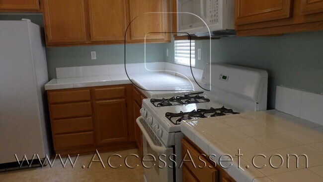 Building Photo - Stunning 3 Bed/ 2.5Bath Beaumont Home!