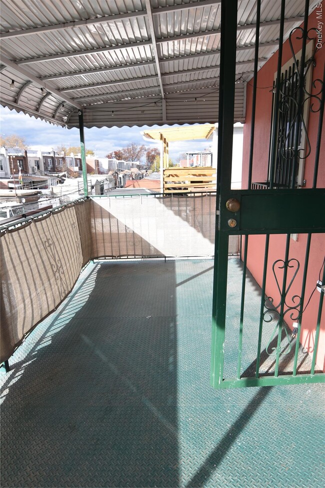 Building Photo - 32-60-60 85th St