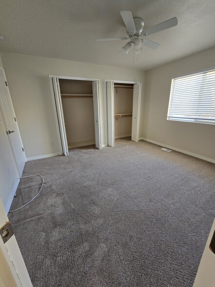 2nd bedroom - Double closets - 726 W Tyrolean Ct