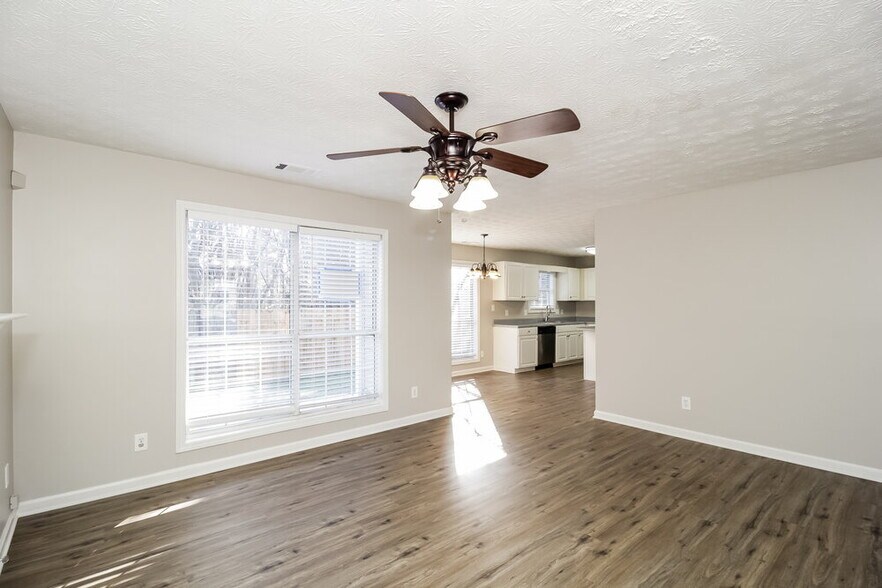 Building Photo - 4505 Legend Hollow Ln