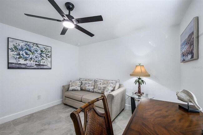 Building Photo - 149 Crescent Dr