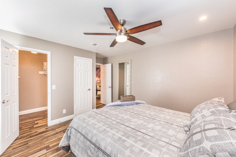 Building Photo - 4200 S Valley View Blvd