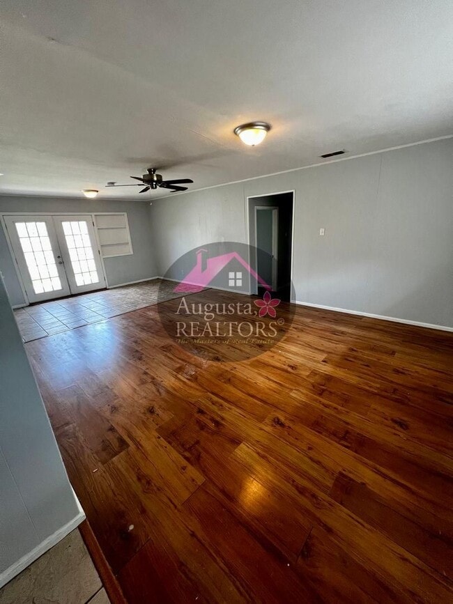 Building Photo - LT-3000 Buffalo Gap