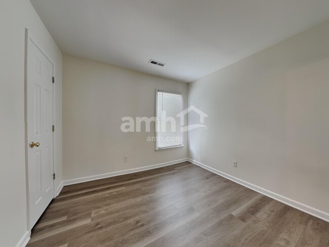 Building Photo - 4905 Heritage Woods Ct