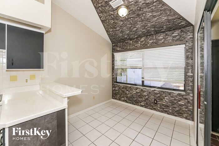 Building Photo - 142 Pepperdine Dr