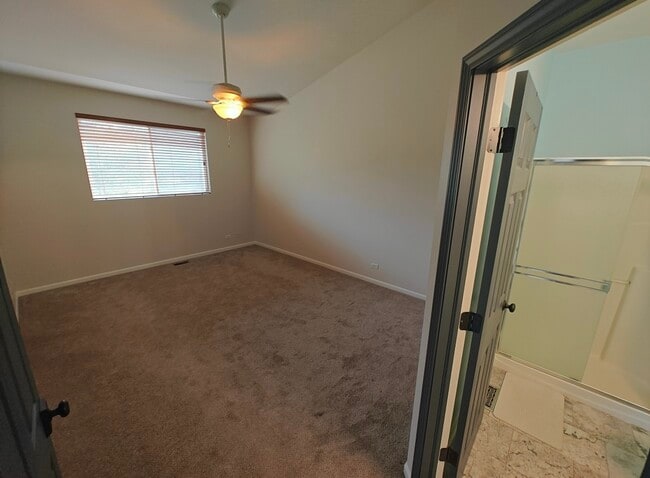 Building Photo - 1047 Chadwick Dr