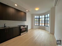 Building Photo - Luxurious 2 bedroom/2 Bathroom duplex apt ...