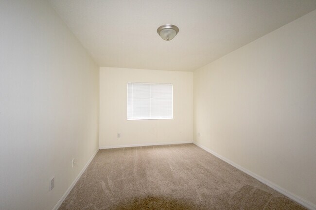 Building Photo - ICW-821 Orchid Dr.