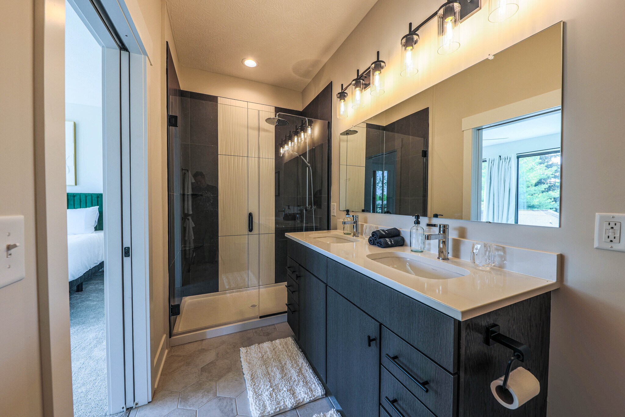 Building Photo - 362 Zimpfer St