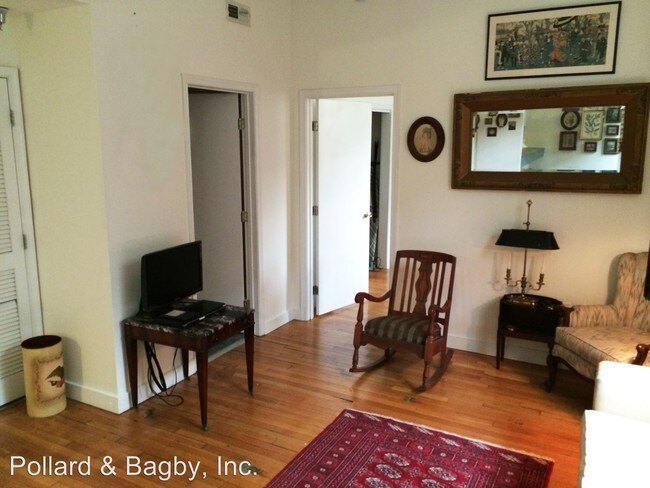 Building Photo - 415 E Grace St