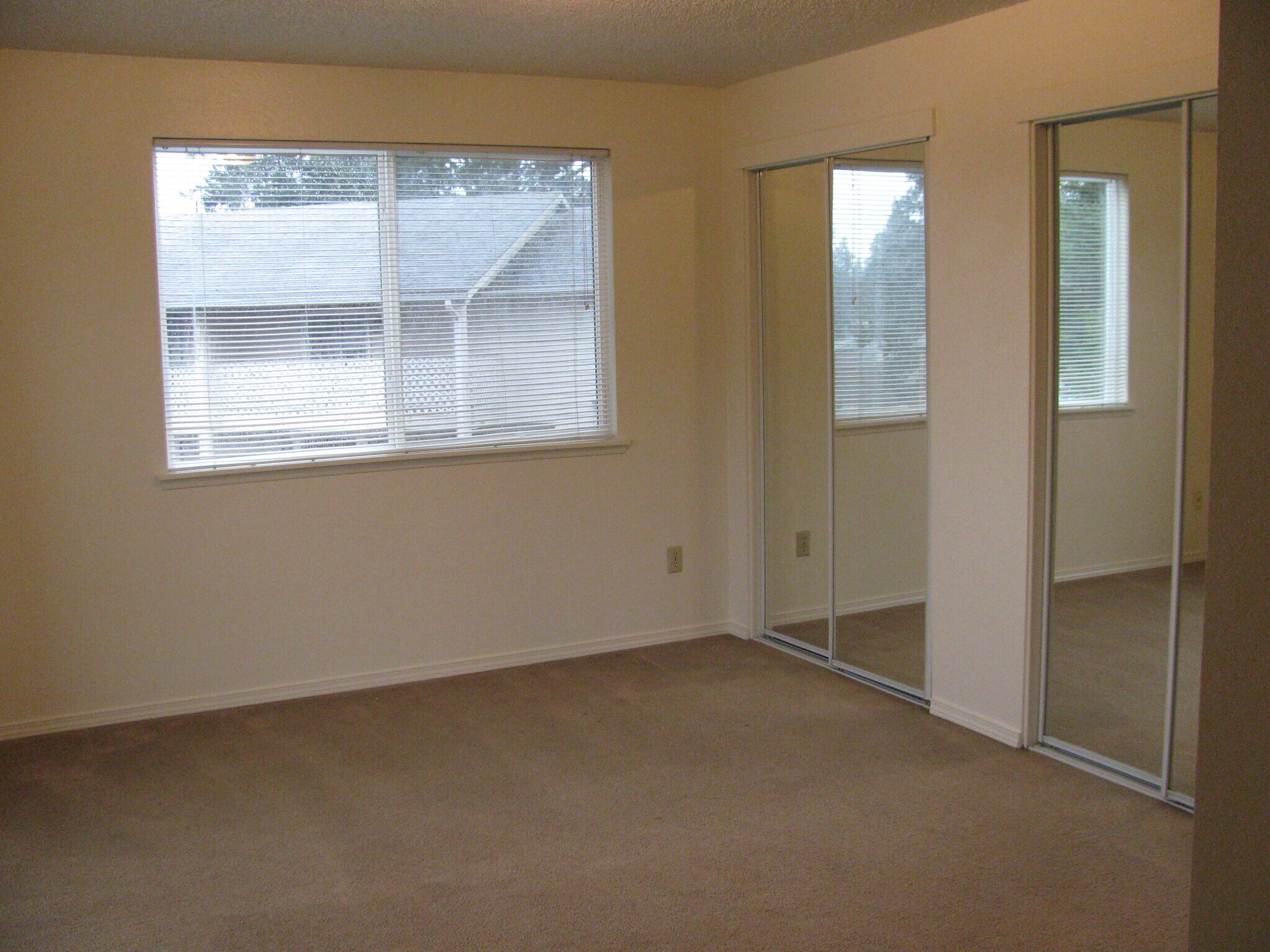 Building Photo - 12204 105th Ave Ct E