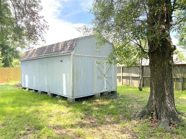 Building Photo - 25419 Glen Loch Dr