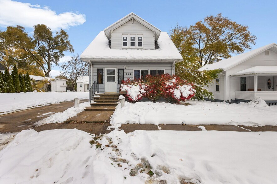 Primary Photo - 742 S 23rd St