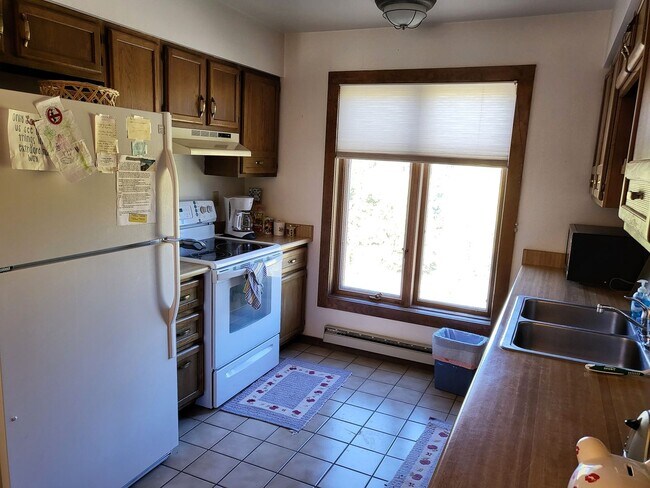 Building Photo - 3712 Silverheels Dr