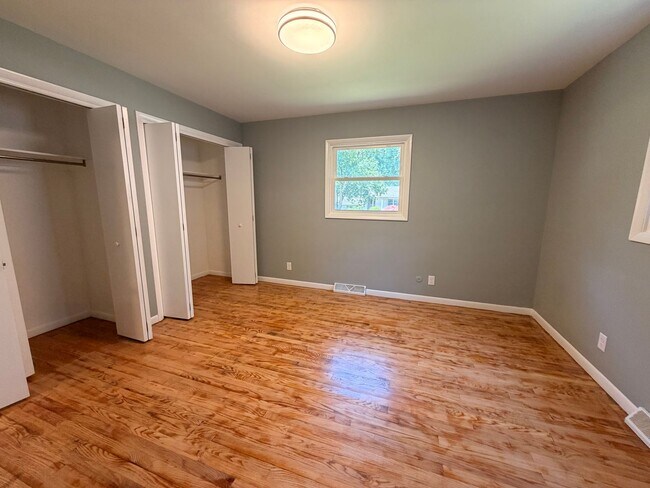 Building Photo - 2538 Berwyck Rd SE