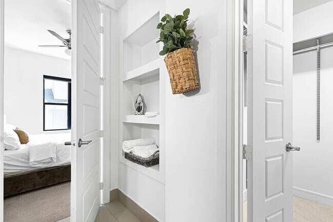 Building Photo - 101 Bowen St