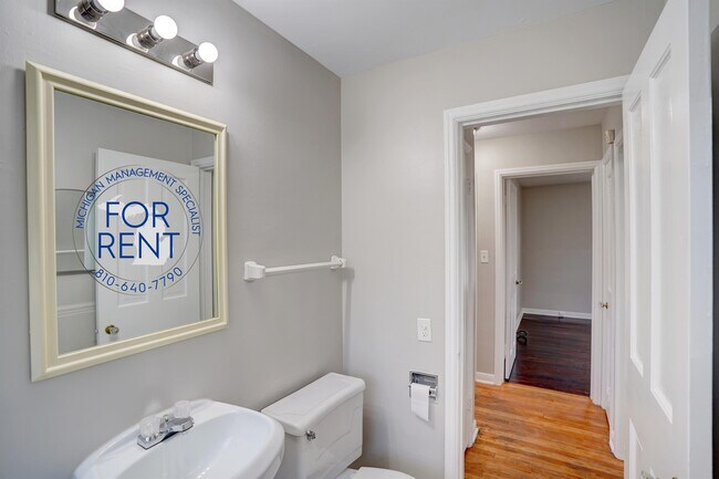 Building Photo - 708 Fremont St