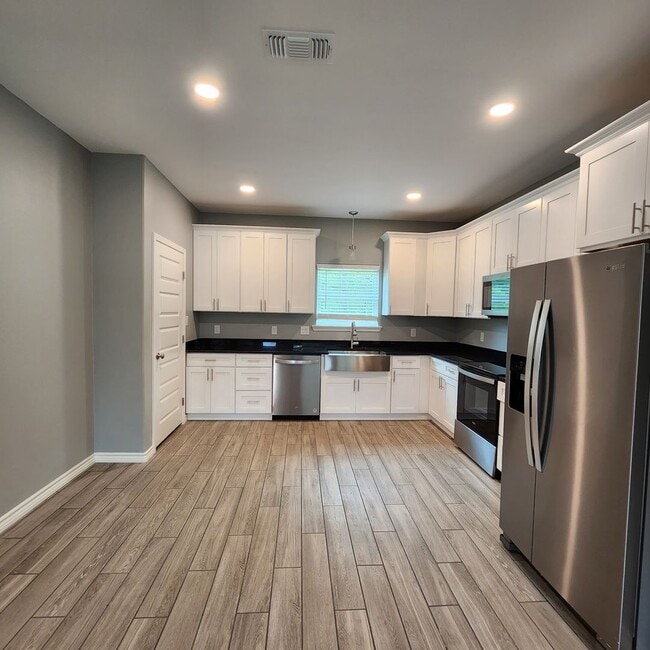 Building Photo - New Construction Home Available Now!