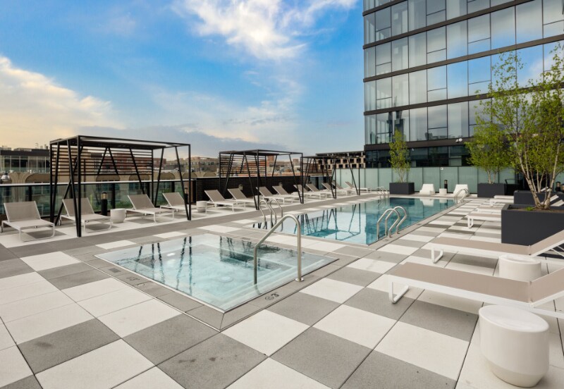 Building Photo - 156 N Elizabeth St